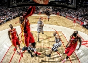 开云平台-保罗存在感拉满！广东队对阵爵士，一场跨越篮球次元的对话