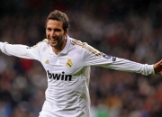 开云体育平台APP-贝恩压力下完成爆发，活塞踏平黄蜂，逆境中绽放的团队之光