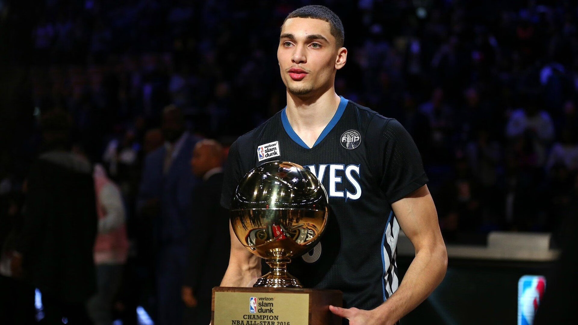 猛龙翻盘马刺,易建联率队上演东方奇迹